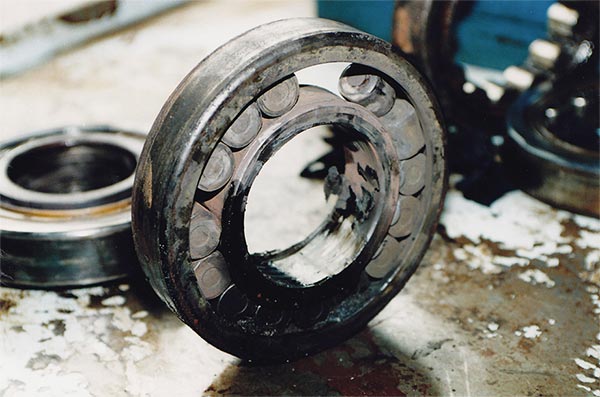 خزش بلبرینگ